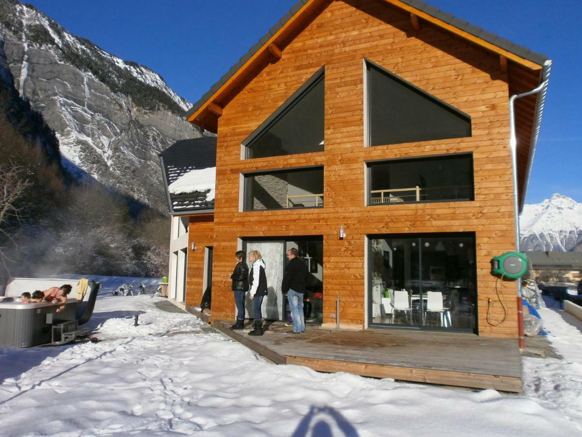 #Lemasdoisans Au Pied De L'Alpe D'Huez Via Bourg D'Oisans L'Etoile Des Glaciers Le Bourg-dʼOisans المظهر الخارجي الصورة